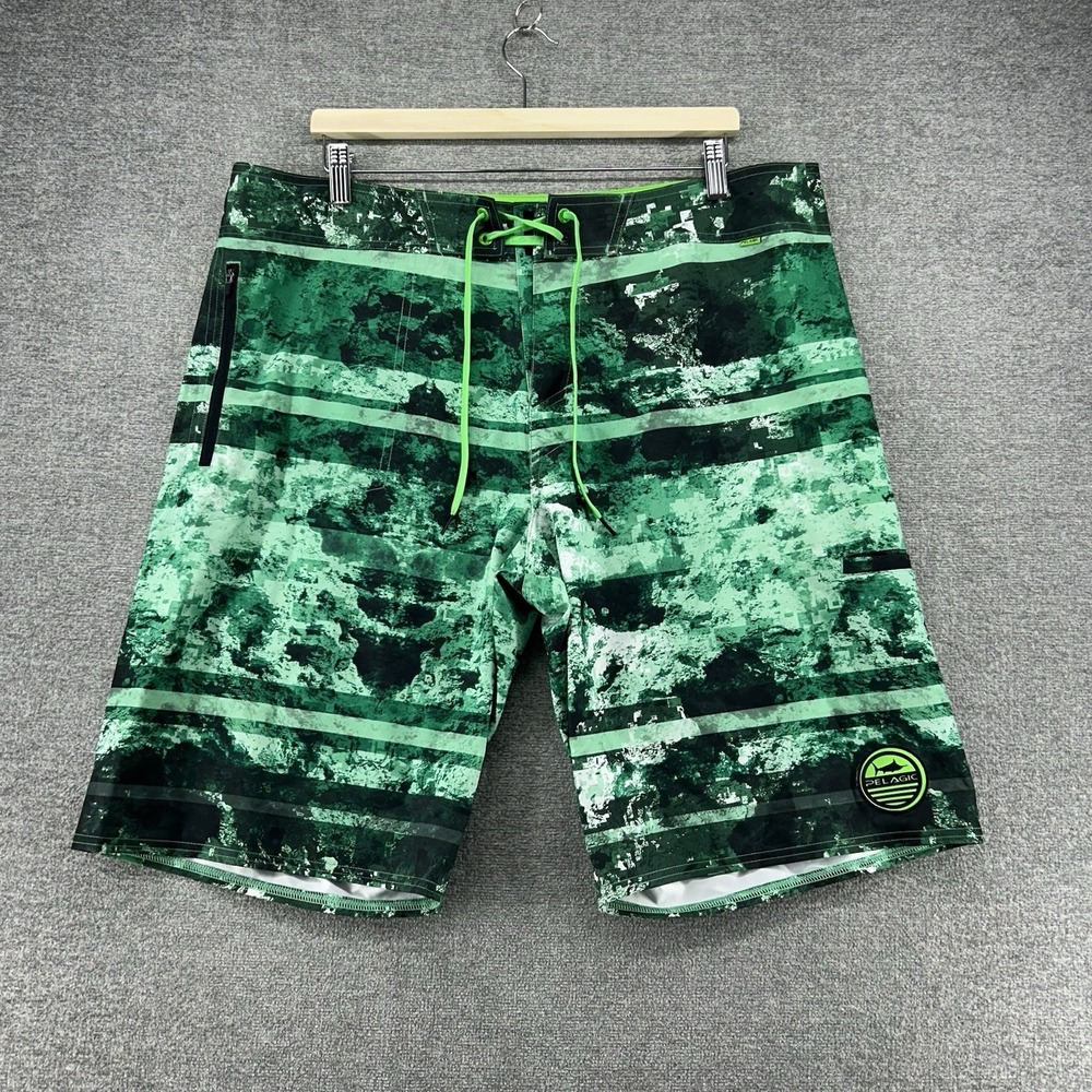 Pelagic Argonaut Boardshorts Men Size 38 Green Stripe Coral Camo Beach Fishing